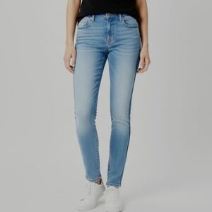 Levis 710 Super Skinny Slim-fit Faded Blue Women's Jeans - Size 24